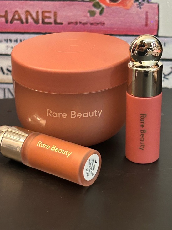 Rare Beauty Bundle - Picture 2 of 8